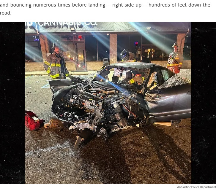 米ミシガン州で今年3月、19歳の女が運転するポルシェの横転事故が発生。2人が軽傷、1人が重傷を負った（『TMZ　「PORSCHE IN MICHIGAN　MULTIPLE FLIPS IN AIR, SKIPS ON PAVEMENT…Three Injured, Car Wrecked」（Ann Arbor Police Department）』より）