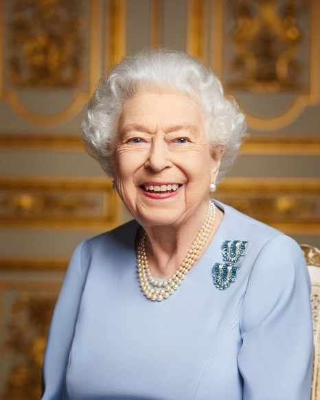 2022年9月に96歳で崩御したエリザベス女王。女王のそばで働いたサマンサさんが、思い出を振り返った（『The Royal Family　Instagram「Ahead of Her Majesty The Queen’s Funeral, a new photograph has been released.」』より）