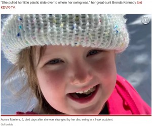 【海外発！Breaking News】裏庭の遊具で遊んでいた5歳女児、ロープが首に絡まり死亡（米）