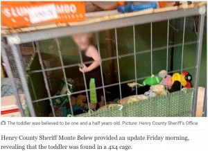 米テネシー州のトレーラーハウスで2020年6月、犬用ケージに入れられた1歳児が救出される。男児の母親ら3人が逮捕されていた（『Queensland Times　「Toddler found in cage with abused animals」（Picture: Henry County Sheriff’s Office）』より）
