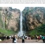 【海外発！Breaking News】「ユネスコ世界ジオパーク」に認定された公園内の壮観な滝、パイプから水を供給（中国）＜動画あり＞