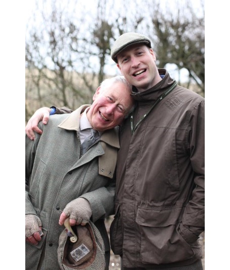 2020年の父の日に公開した、ウィリアム王子とチャールズ皇太子（ともに当時）の親子写真。今年の父の日には、40年前の秘蔵ショットが披露された（『The Prince and Princess of Wales　Instagram「Happy Father’s Day!」』より）