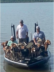 【海外発！Breaking News】湖で釣りをした男性たち「そこら中に犬がいる！」38匹を救出する事態に（米）