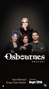 オズボーン一家がホストを務めるポッドキャスト『The Osbournes』。最新エピソードでは、TikTokのダンス動画が話題になった（『Osbourne Media House　Instagram「Unleash the chaos!」』より）