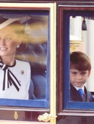 【イタすぎるセレブ達】英シャーロット王女とルイ王子、ユーロ2024決勝をテレビ観戦する姿に「親近感が湧く！」