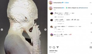 サイドから見たキムの頭部。全体にうろこが綿密に施されている（『Kim Kardashian　Instagram「Albino Alligator by ＠thealexisstone」』より）